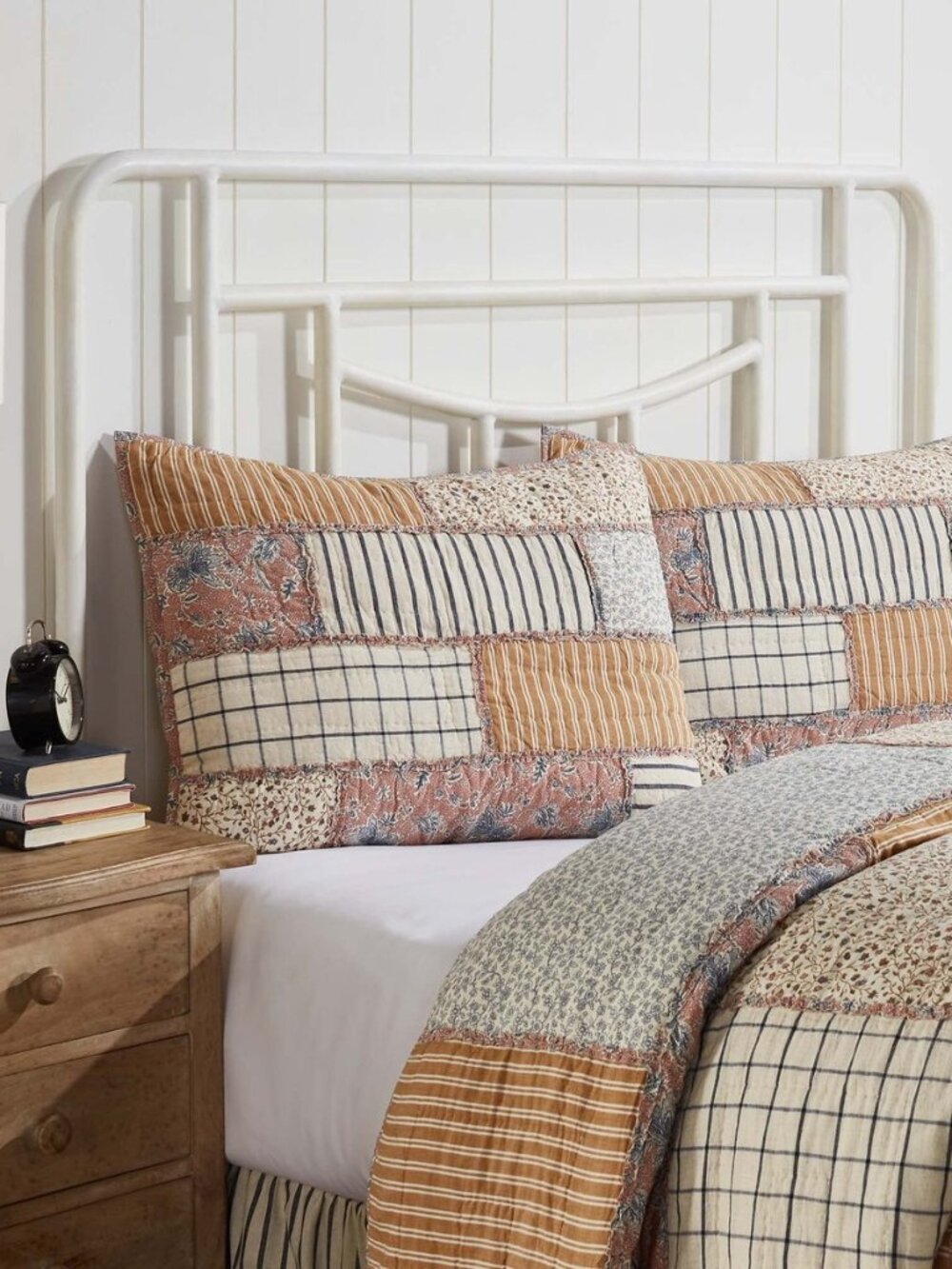 Kaila Vintage Farmhouse Bedroom Decor, Patchwork Quilted Standard Sham 21x27